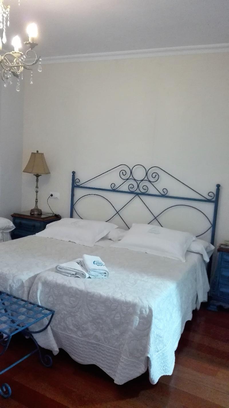 Le Petit Paris Hotel Sevilla Bagian luar foto